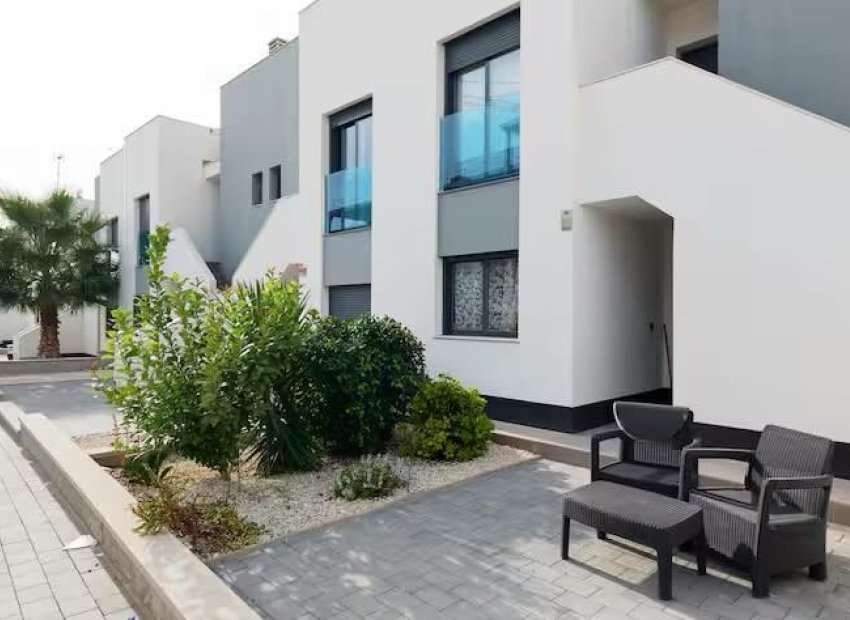 Herverkoop - Townhouse / Duplex / Corner - Torrevieia - Punta Prima