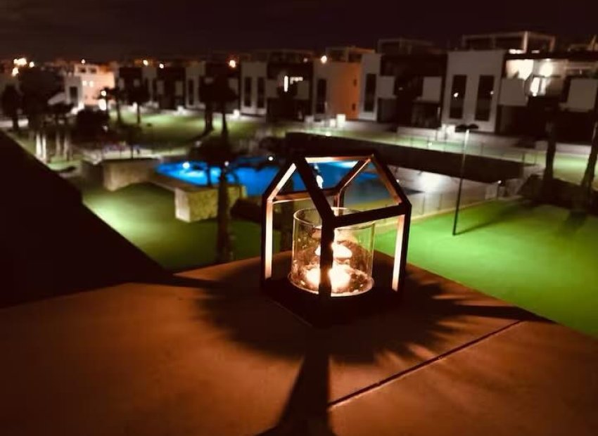 Herverkoop - Townhouse / Duplex / Corner - Torrevieia - Punta Prima