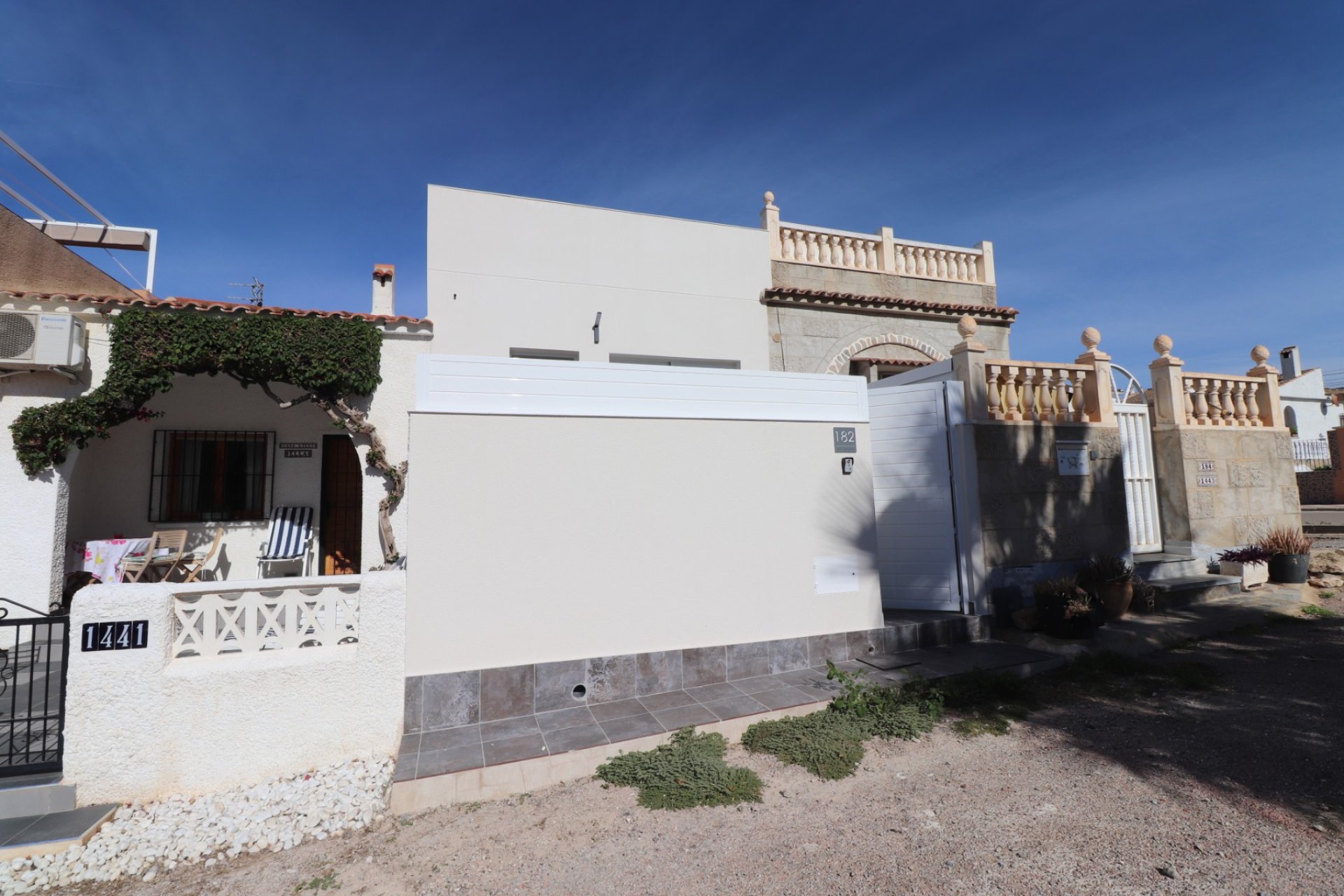 Herverkoop - Townhouse / Duplex / Corner - Torrevieia - San Luis