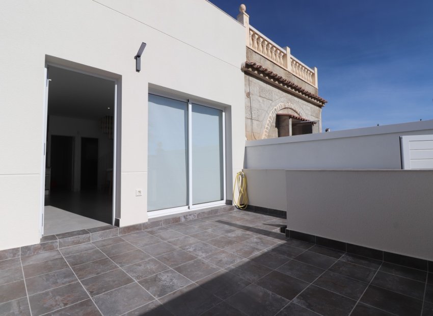 Herverkoop - Townhouse / Duplex / Corner - Torrevieia - San Luis