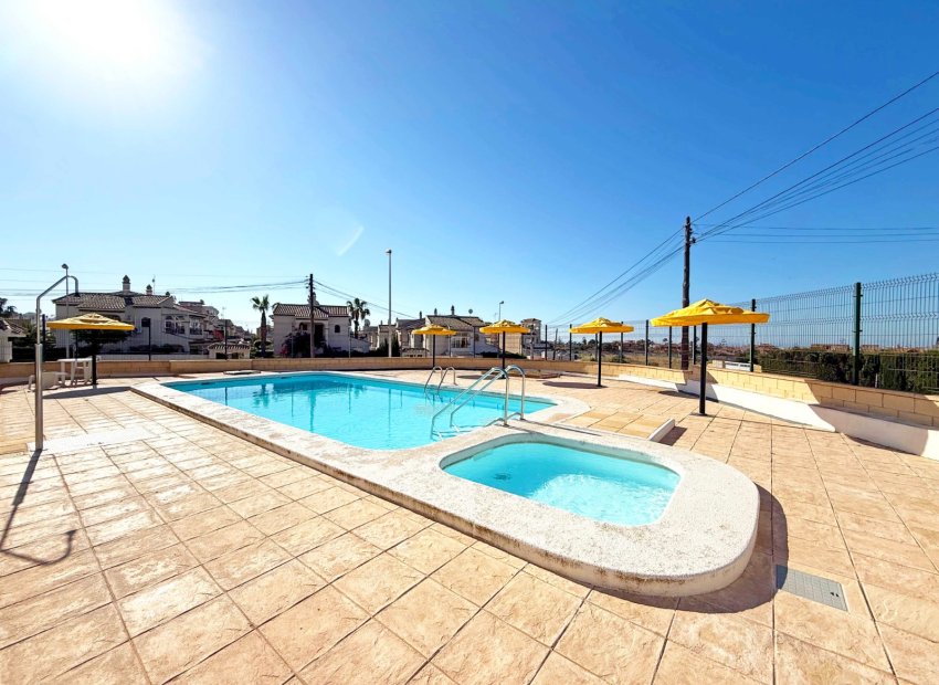 Herverkoop - Townhouse / Duplex / Corner - Torrevieia - Torrelamata - La Mata