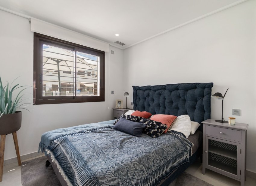 Herverkoop - Townhouse / Duplex / Corner - Torrevieia - Torrevieja