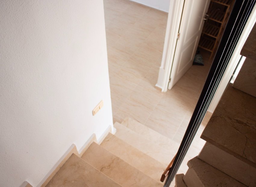 Herverkoop - Townhouse / Duplex / Corner - Torrevieia - Torrevieja