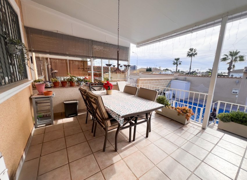 Herverkoop - Townhouse / Duplex / Corner - Torrevieia - Torrevieja