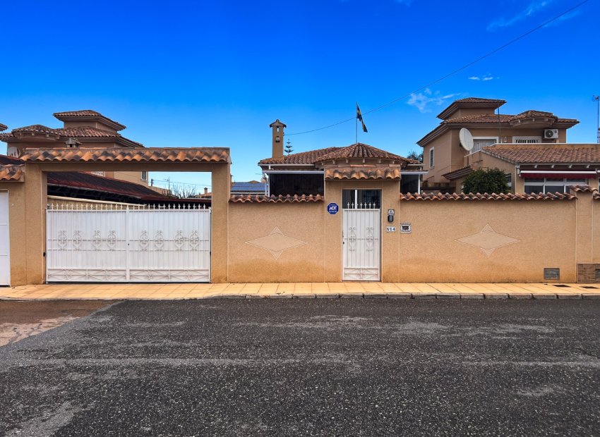 Herverkoop - Townhouse / Duplex / Corner - Torrevieia - Torrevieja