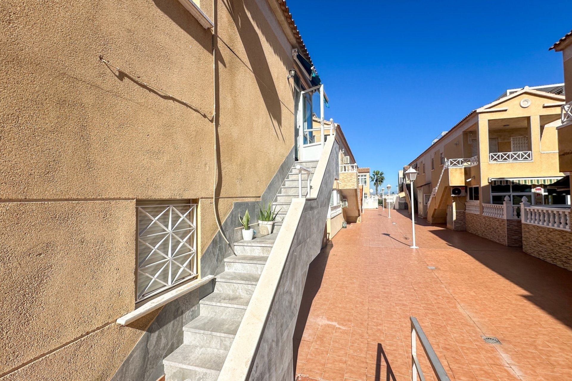 Herverkoop - Townhouse / Duplex / Corner - Torrevieia - Torrevieja