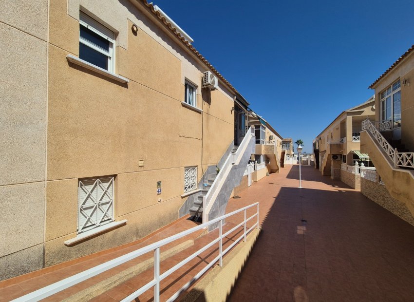 Herverkoop - Townhouse / Duplex / Corner - Torrevieia - Torrevieja