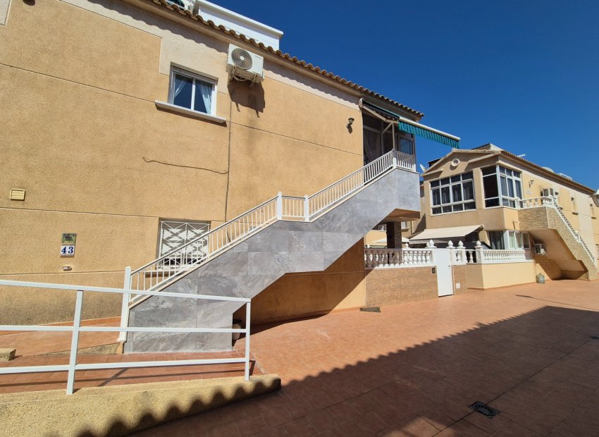 Herverkoop - Townhouse / Duplex / Corner - Torrevieia - Torrevieja