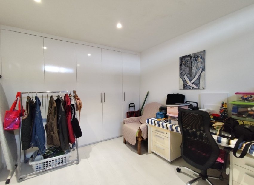 Herverkoop - Townhouse / Duplex / Corner - Torrevieia - Torrevieja
