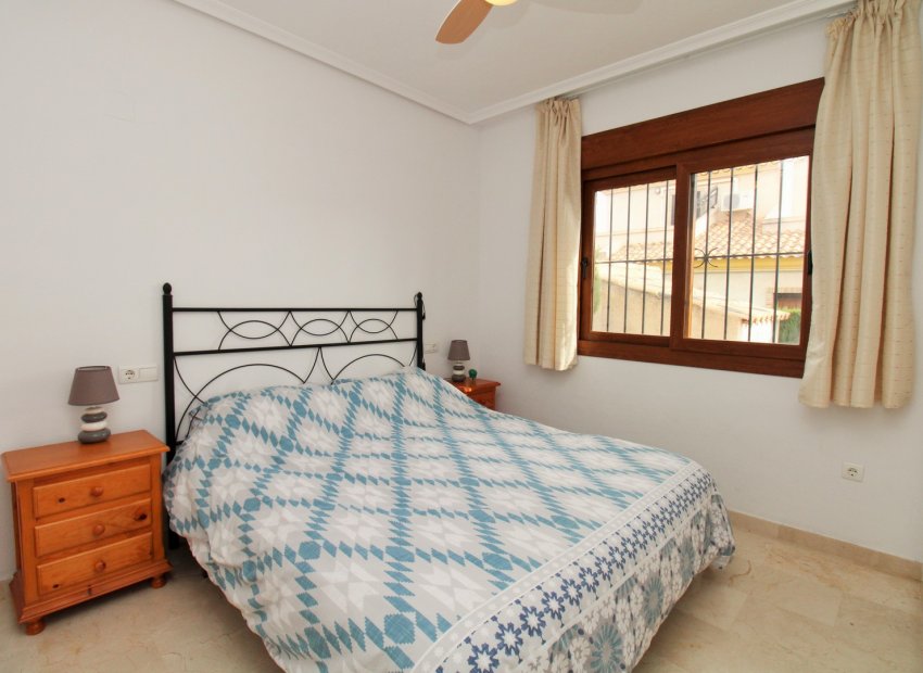 Herverkoop - Townhouse / Duplex / Corner - Villamartín - PAU 8