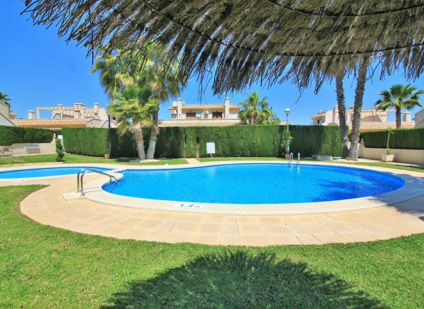 Herverkoop - Townhouse / Duplex / Corner - Villamartín - PAU 8