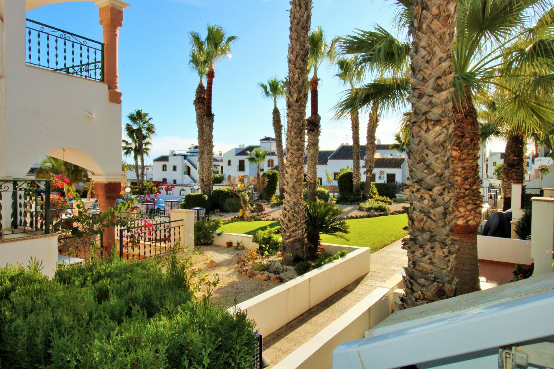 Herverkoop - Townhouse / Duplex / Corner - Villamartín - PAU 8