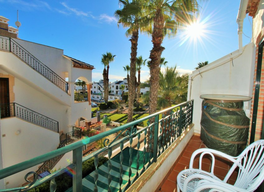 Herverkoop - Townhouse / Duplex / Corner - Villamartín - PAU 8