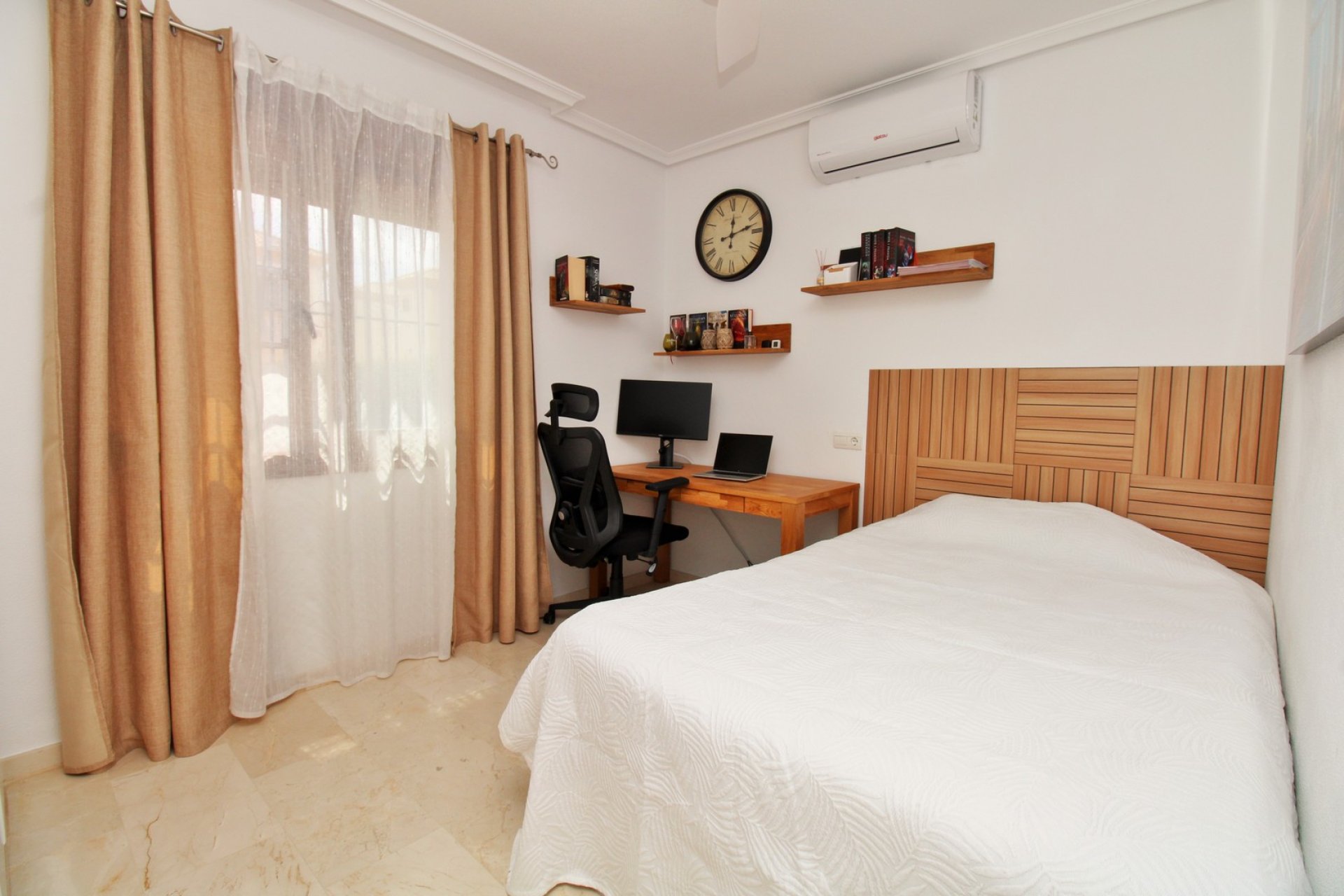 Herverkoop - Townhouse / Duplex / Corner - Villamartín - PAU 8