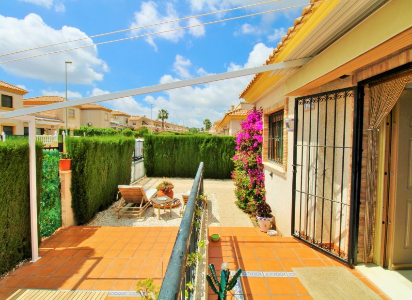 Herverkoop - Townhouse / Duplex / Corner - Villamartín - PAU 8