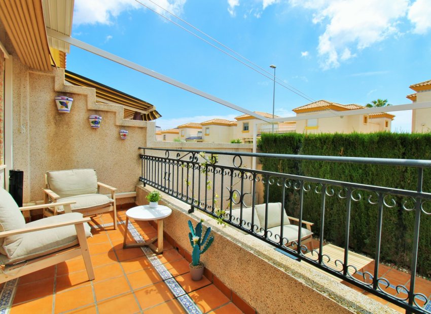Herverkoop - Townhouse / Duplex / Corner - Villamartín - PAU 8