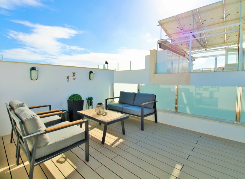 Herverkoop - Townhouse / Duplex / Corner - Villamartín