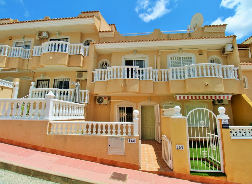 Herverkoop - Townhouse / Duplex / Corner - Villamartín