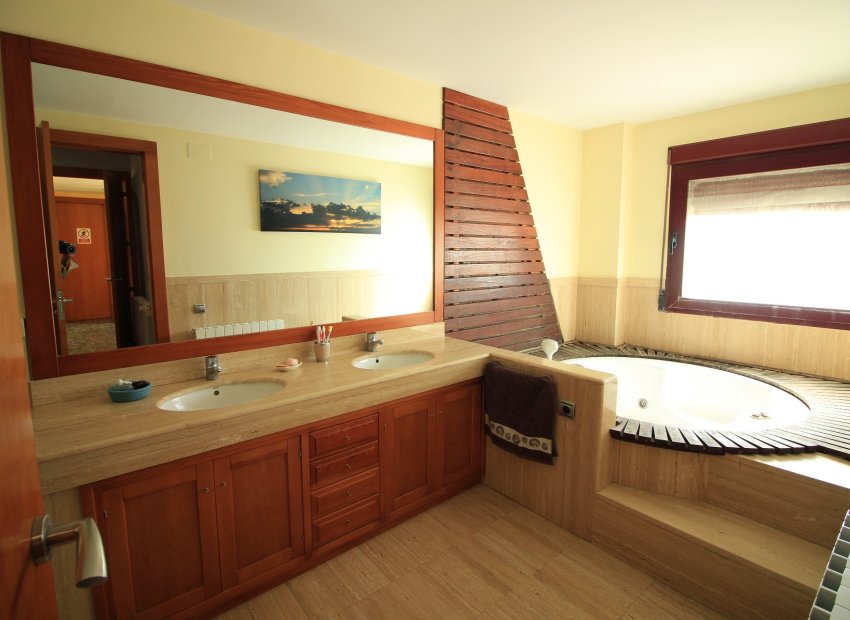 Herverkoop - Townhouse / Duplex / Corner - Villanueva Rio Segura - Villanueva