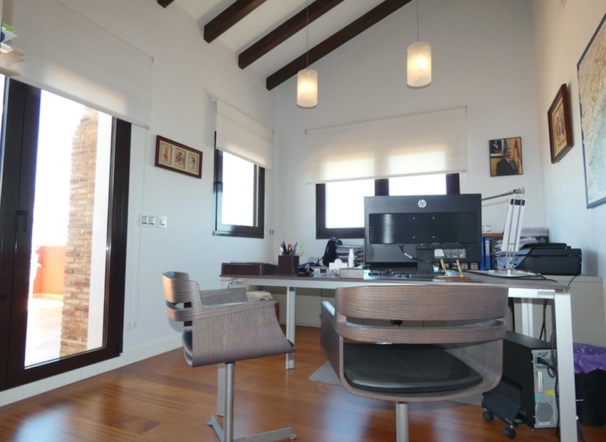 Herverkoop - Villa - Algorfa