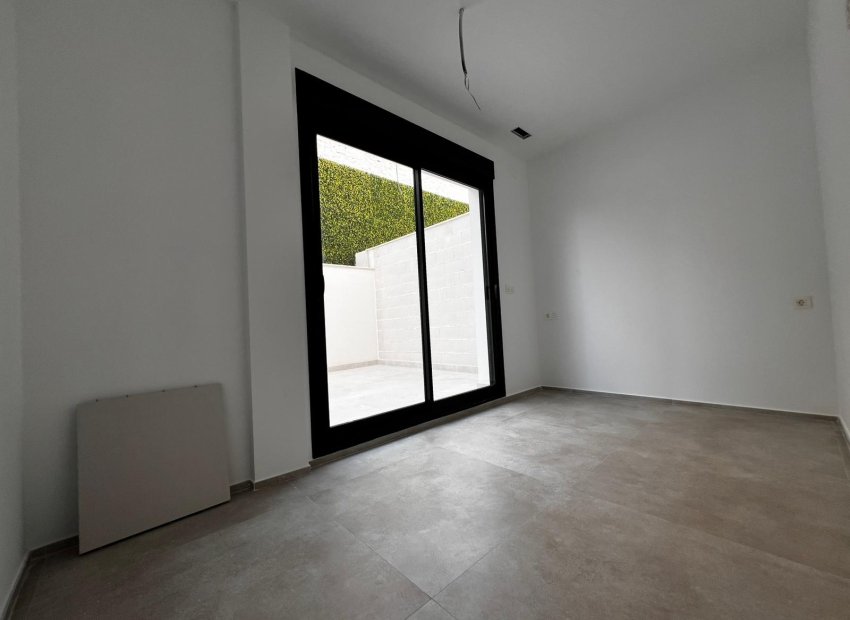 Herverkoop - Villa - Alicante - Vistahermosa