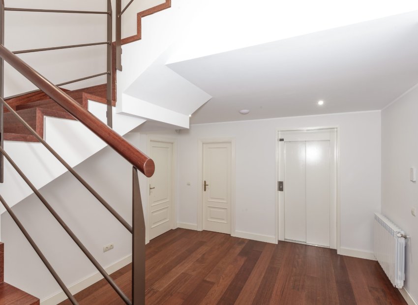 Herverkoop - Villa - Alicante - Vistahermosa