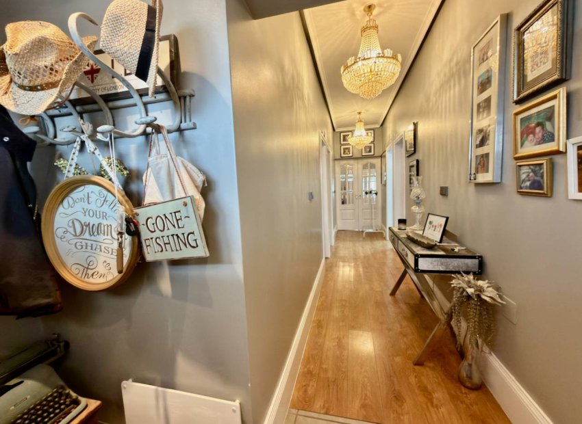 Herverkoop - Villa - Almoradí - Heredades