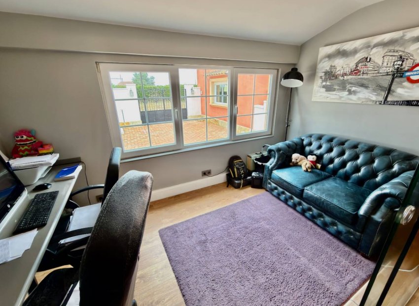 Herverkoop - Villa - Almoradí - Heredades