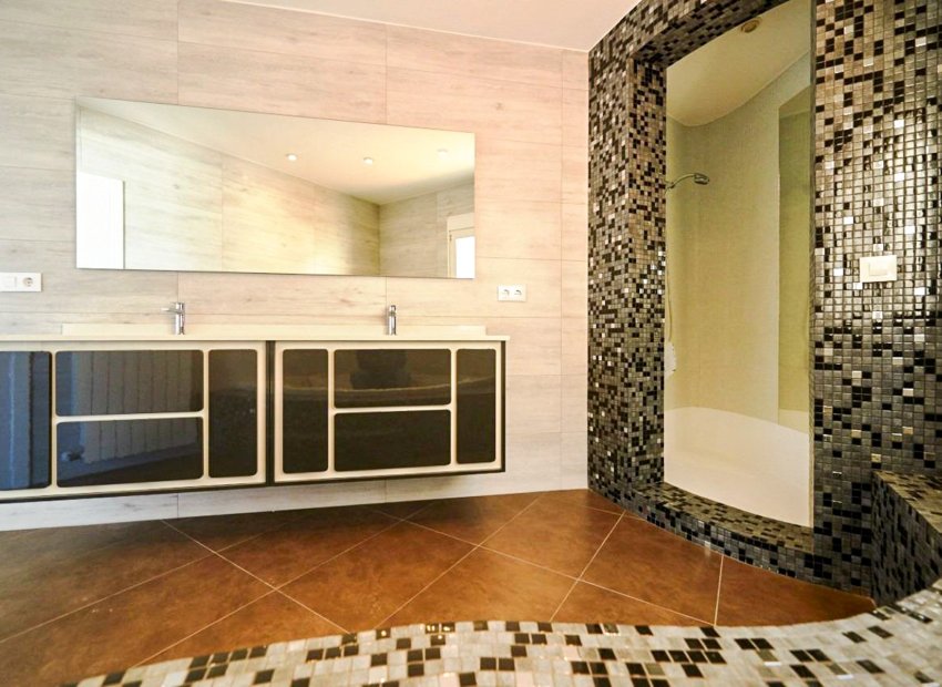 Herverkoop - Villa - Altea