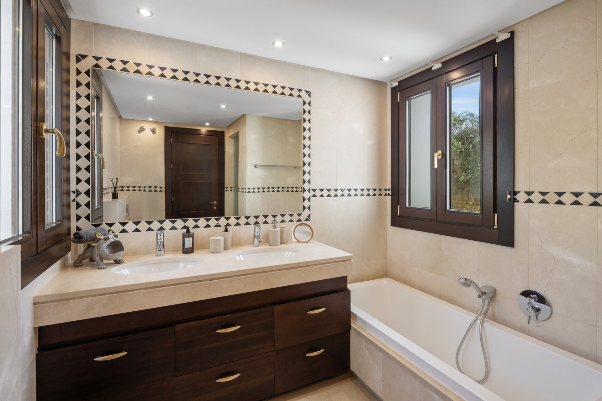 Herverkoop - Villa - Benahavís - La Quinta