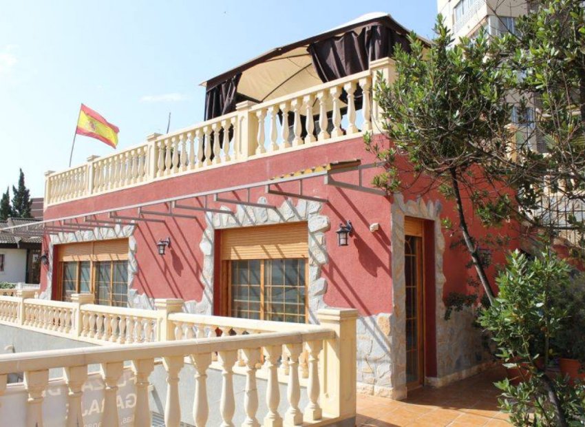 Herverkoop - Villa - Benidorm - Poniente