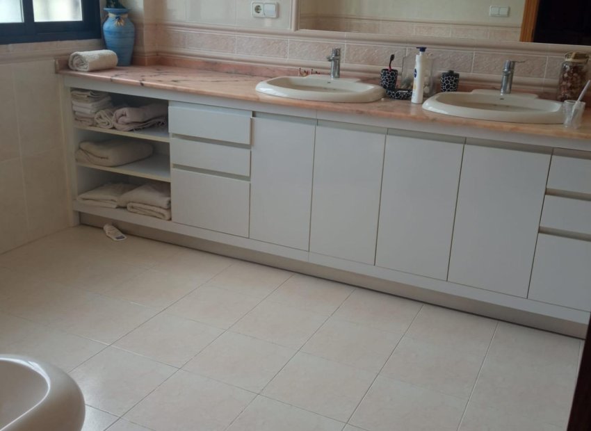 Herverkoop - Villa - Benidorm - Poniente