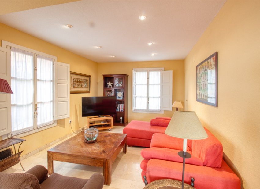 Herverkoop - Villa - Benidorm - Zona de Poniente