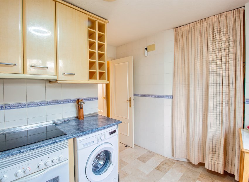 Herverkoop - Villa - Benidorm - Zona de Poniente