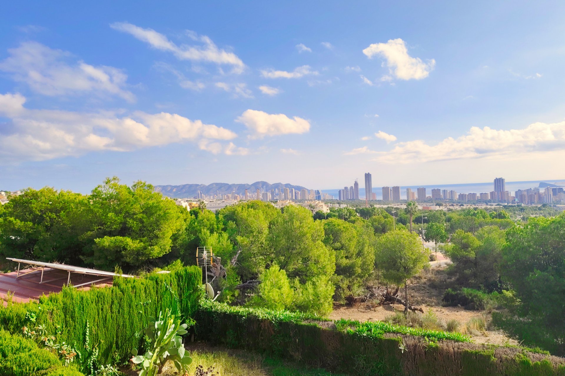 Herverkoop - Villa - Benidorm - Zona de Poniente