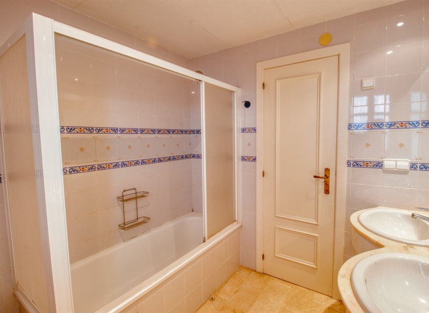 Herverkoop - Villa - Benidorm - Zona de Poniente