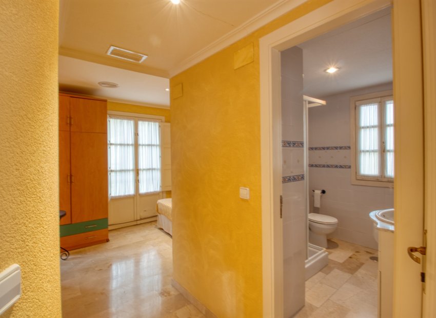 Herverkoop - Villa - Benidorm - Zona de Poniente