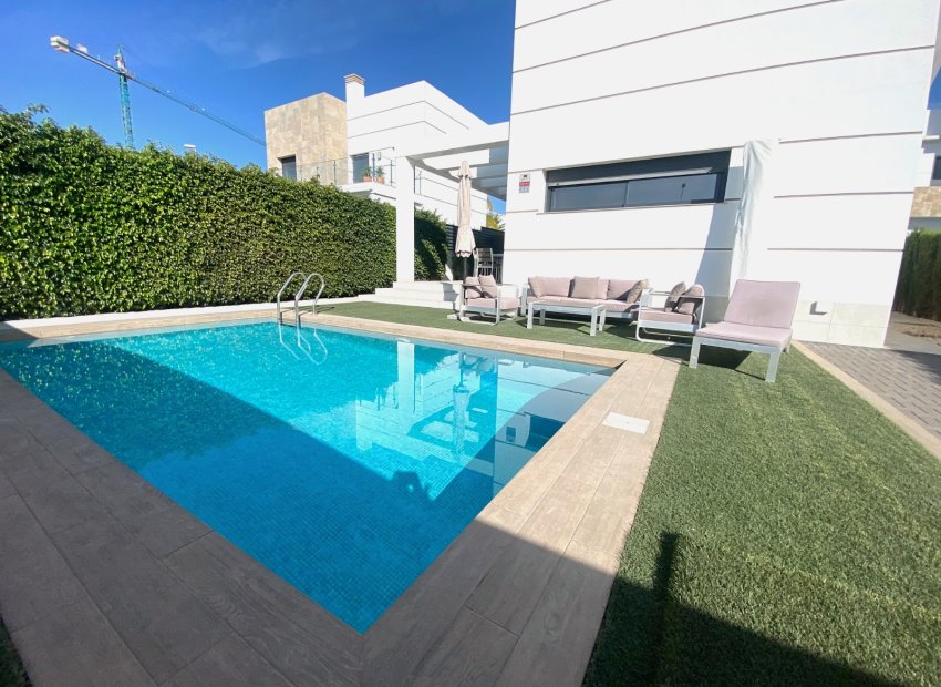 Herverkoop - Villa - Ciudad Quesada - Doña Pepa