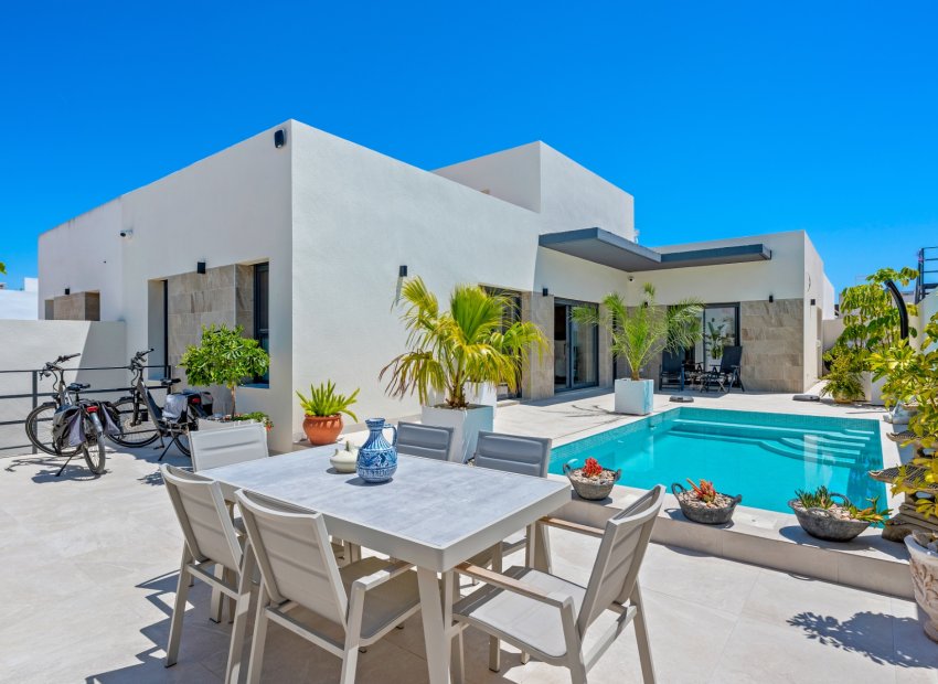 Herverkoop - Villa - Daya Nueva - Costa Blanca South