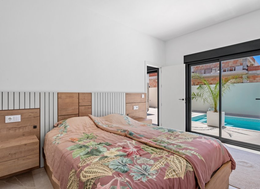 Herverkoop - Villa - Daya Nueva - Costa Blanca South