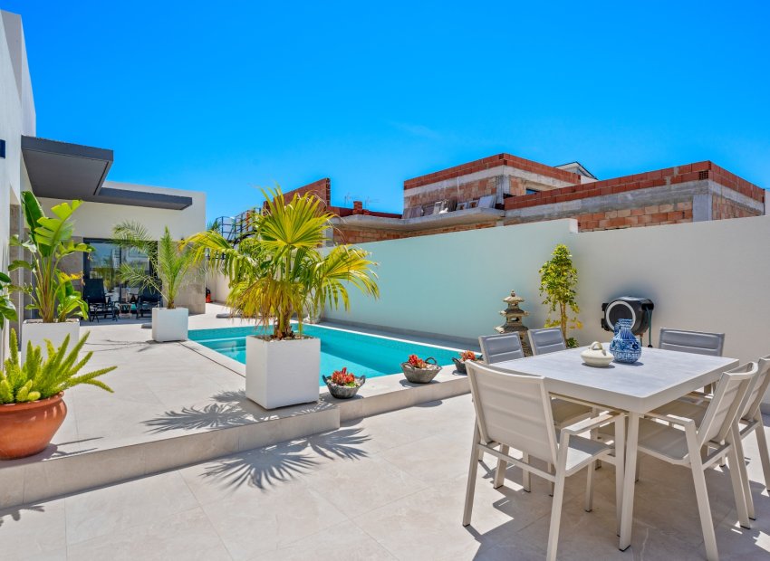 Herverkoop - Villa - Daya Nueva - Costa Blanca South