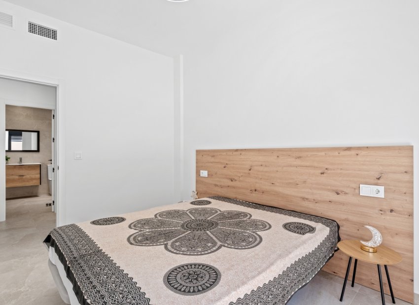 Herverkoop - Villa - Daya Nueva - Costa Blanca South