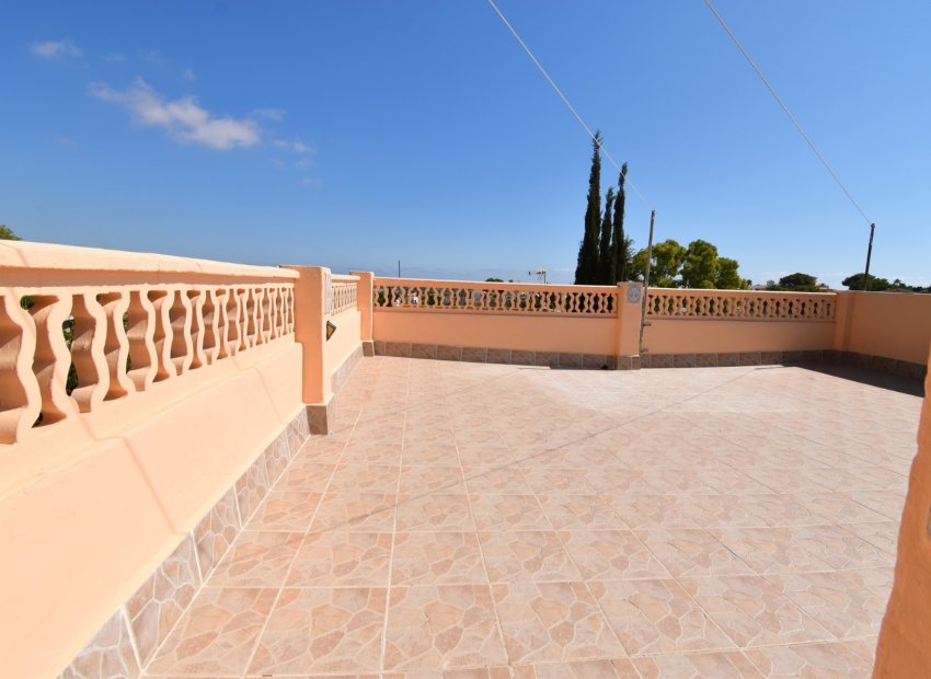 Herverkoop - Villa (detached) - Orihuela Costa - Los Balcones