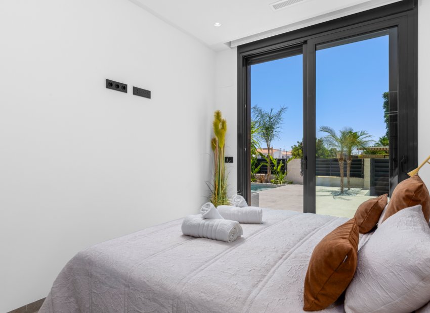 Herverkoop - Villa - El Campello - El Amerador