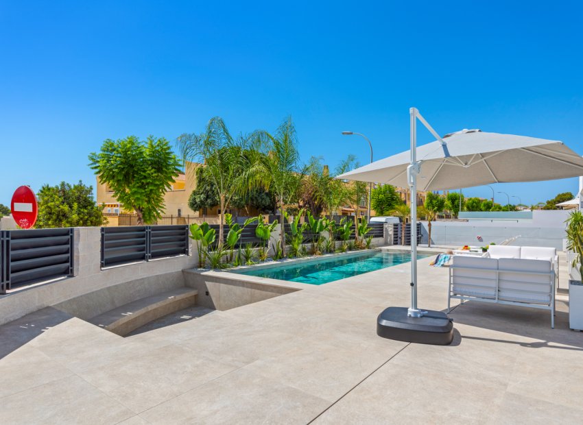 Herverkoop - Villa - El Campello - El Amerador