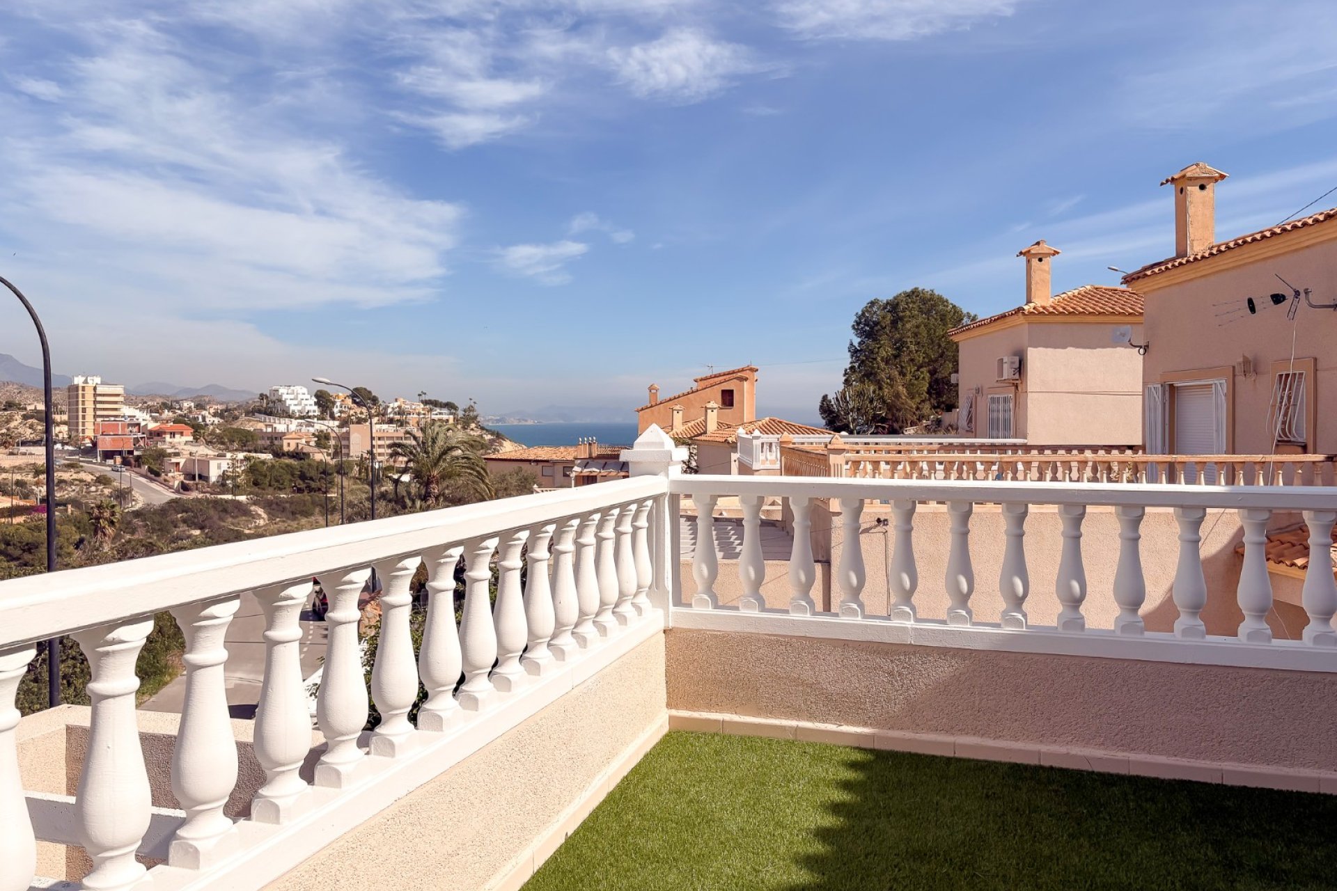 Herverkoop - Villa - El Campello - Pueblo Acantilado - Venta Lanuza