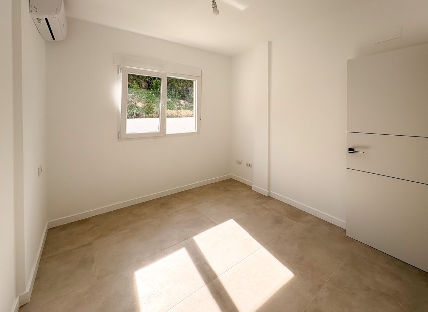 Herverkoop - Villa - El Campello - Pueblo Acantilado - Venta Lanuza