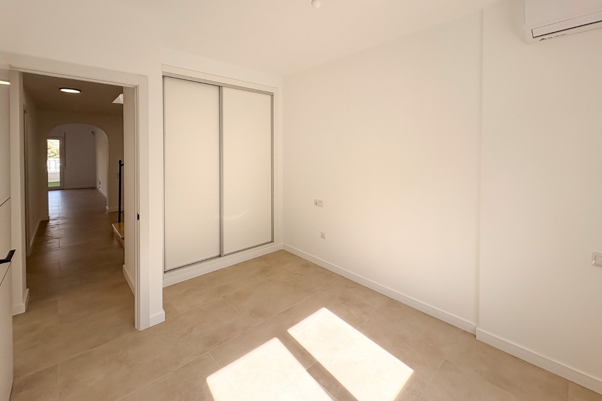 Herverkoop - Villa - El Campello - Pueblo Acantilado - Venta Lanuza