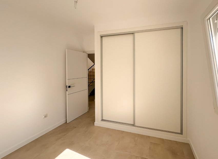 Herverkoop - Villa - El Campello - Pueblo Acantilado - Venta Lanuza