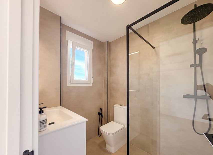 Herverkoop - Villa - El Campello - Pueblo Acantilado - Venta Lanuza